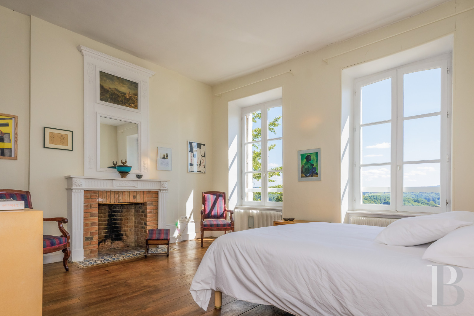 A 19th-century château dominating the surrounding landscape, south of Limoges in Haute-Vienne - photo  n°16